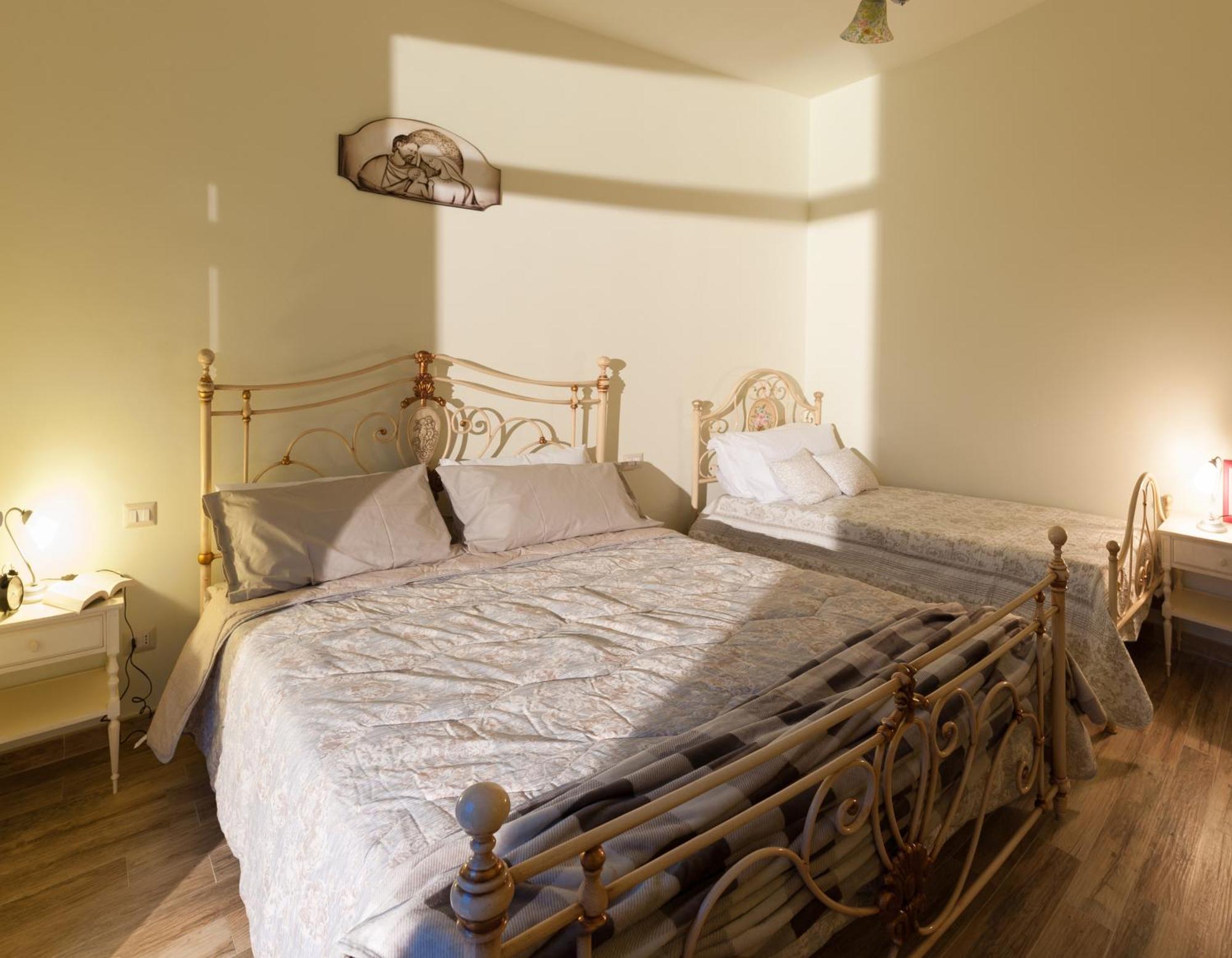 Agriturismo Casa Rosa ลุคคา ภายนอก รูปภาพ